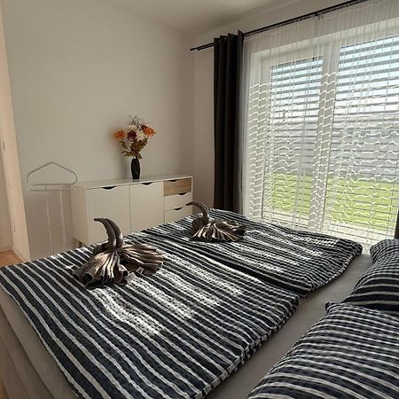 Klimatizovany Apartmanovy Dom, S Virivkou, 1B Senec Exterior photo